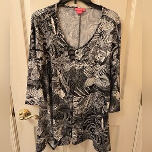 Sunny Leigh Monochrome Leaf Pattern Top